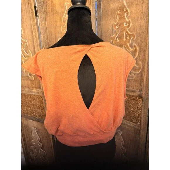 We The Free Dream Wrap Crop Top Blood Orange Wmn's Size M Open Back Sleeveless - Picture 3 of 10